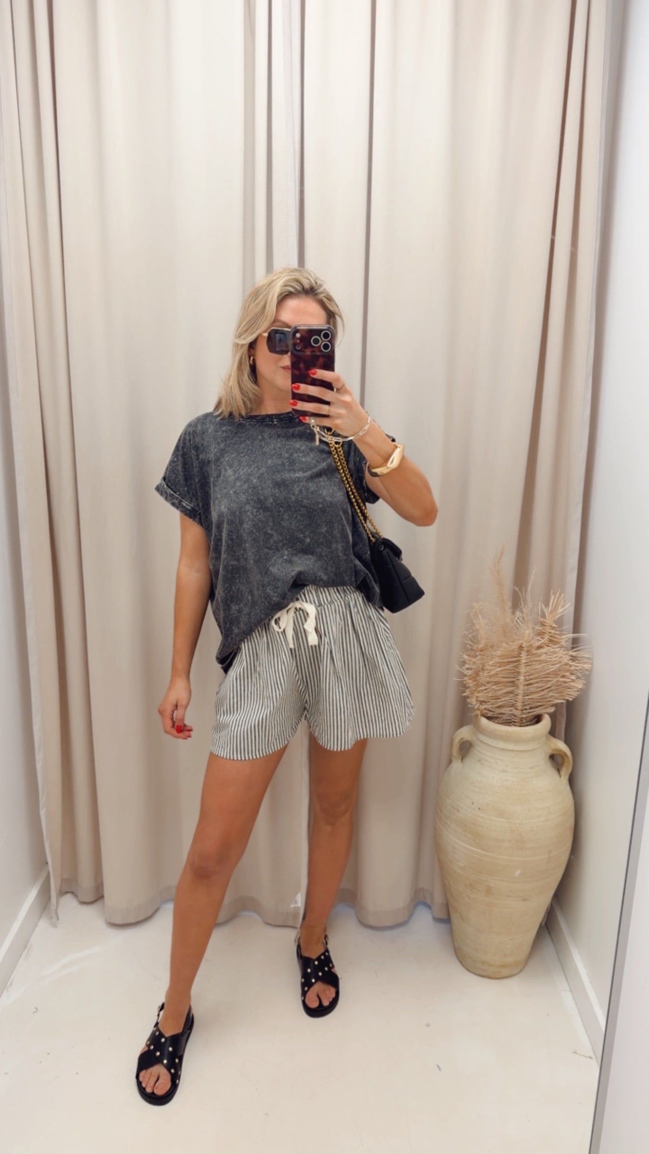 EVERYDAY OVERSIZED STRIPED SHORTS (GREY)