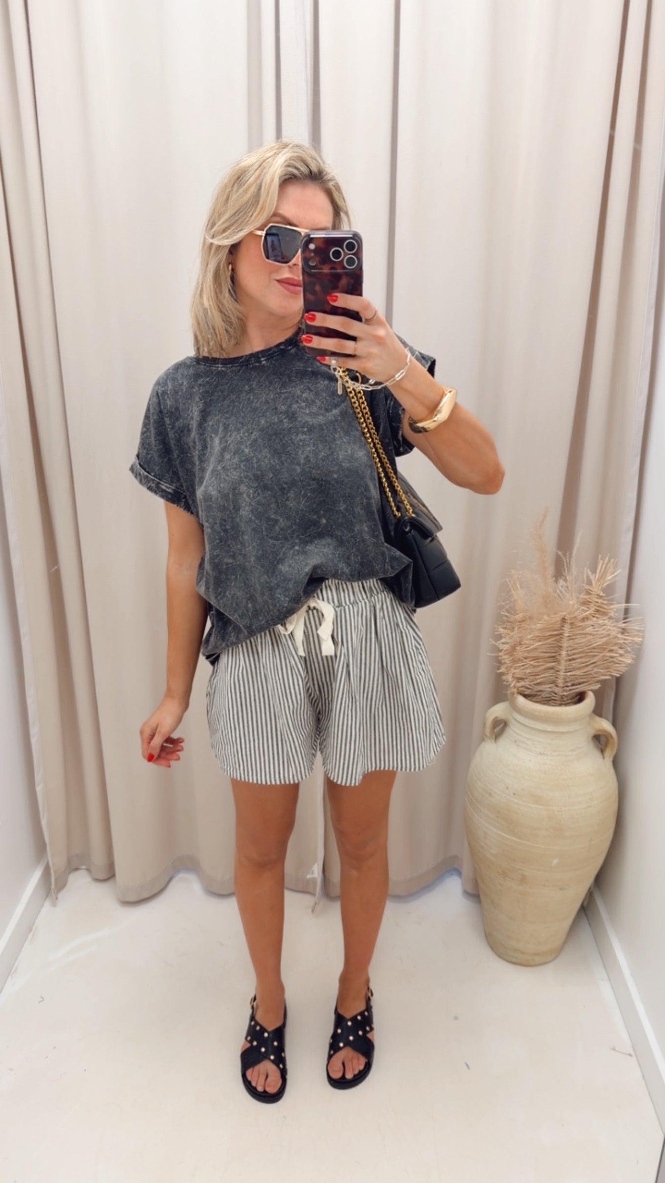 EVERYDAY OVERSIZED STRIPED SHORTS (GREY)