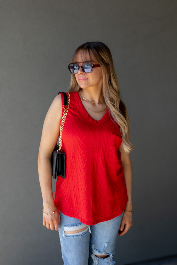 NEW TOVE SLEEVELESS TOP (RED)