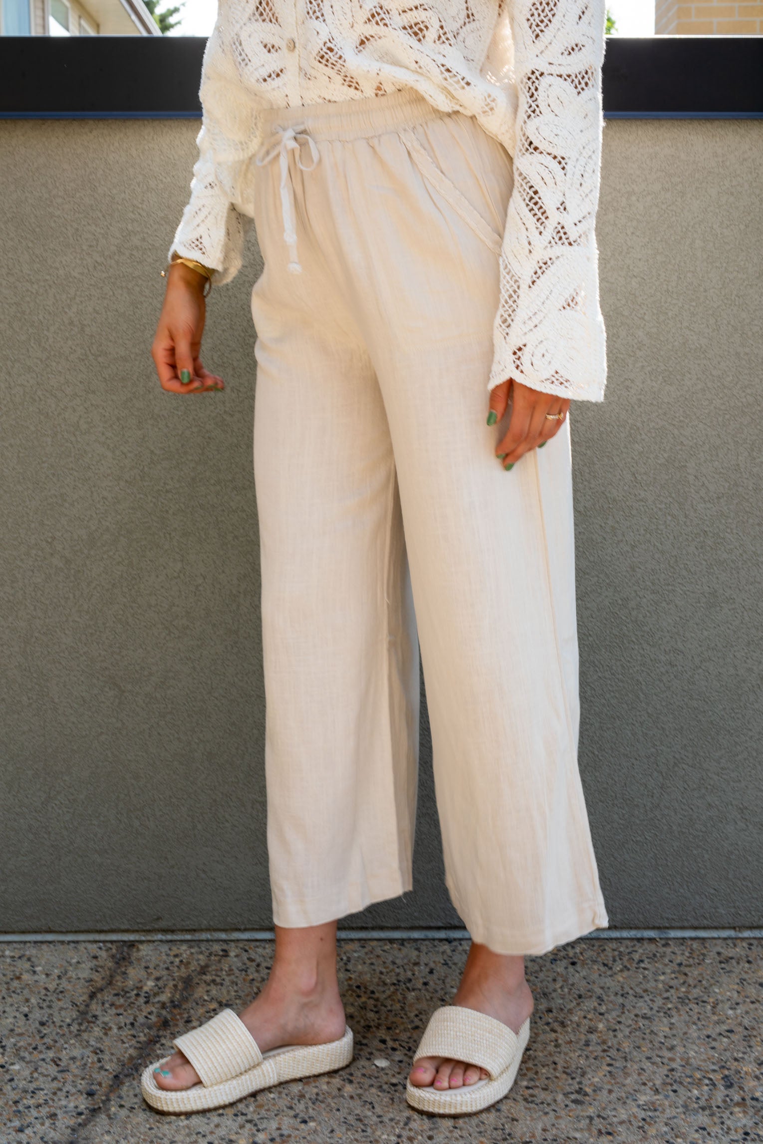 LORA LINEN STRAIGHT LEG PANT