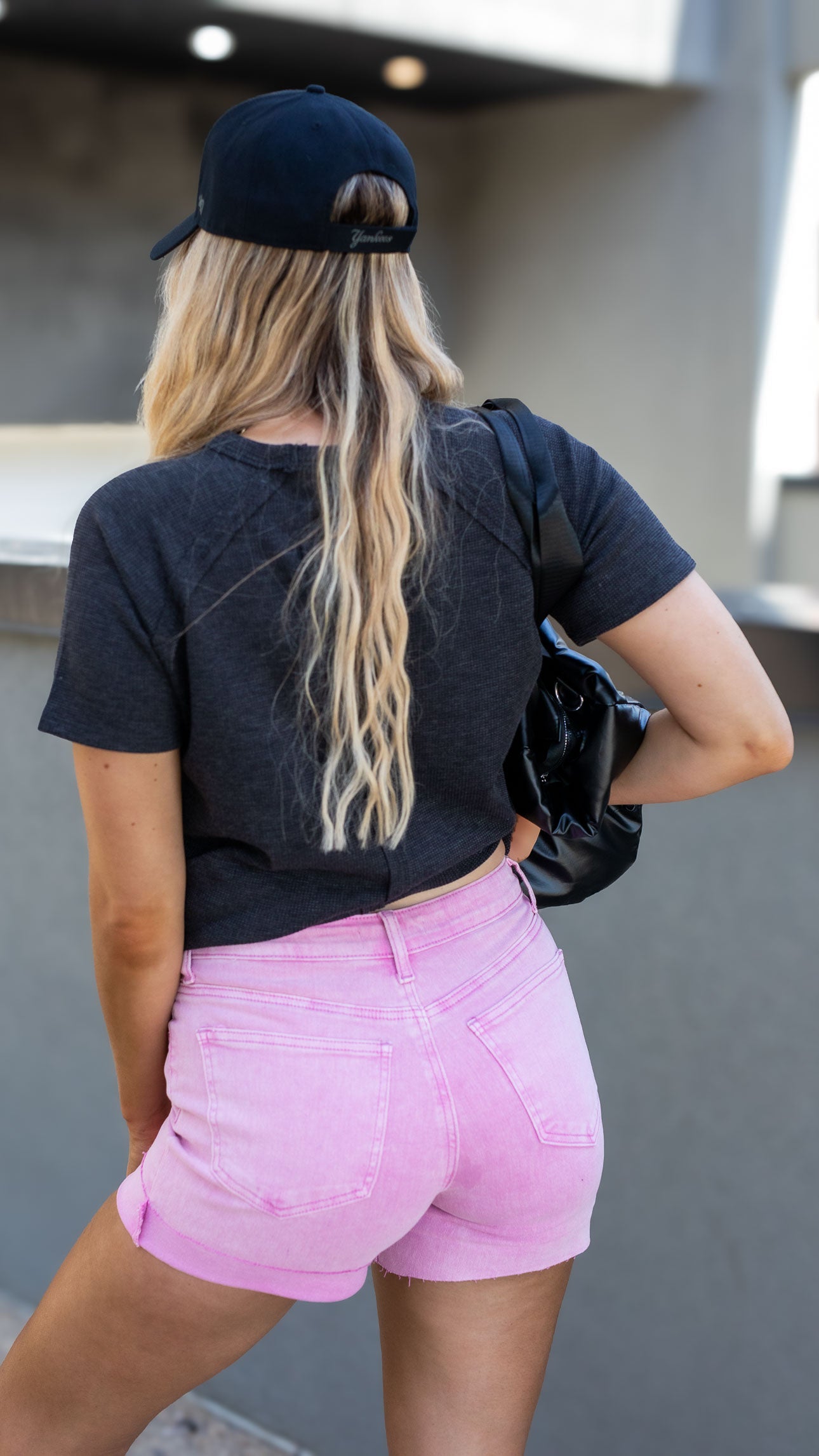 WILLOW DISTRESSED DENIM SHORTS (PINK)(BLACK)