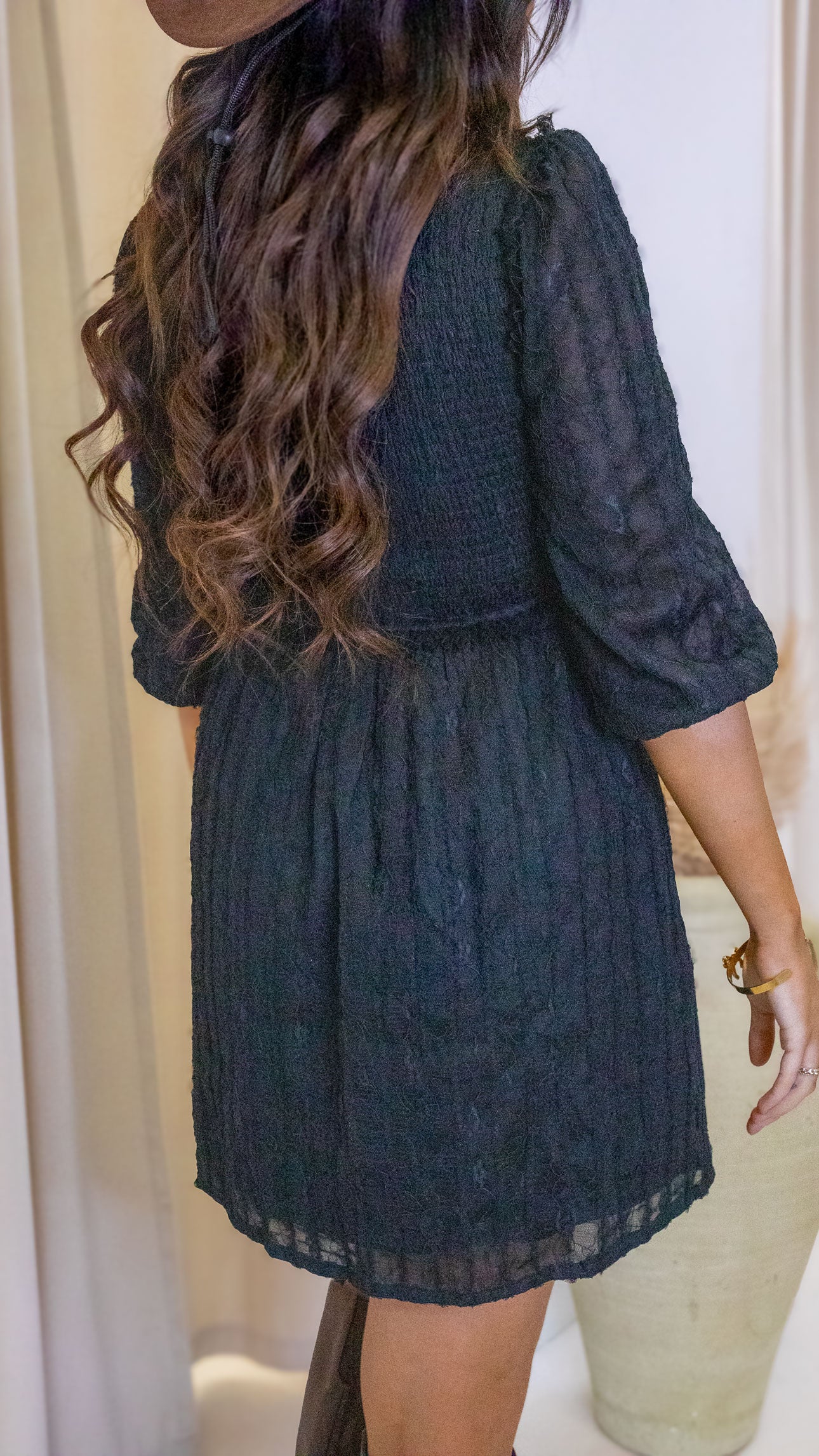 FIORA TEXTURED LACE DRESS (BLACK)