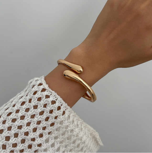 TEARDROP GOLD CUFF BRACELET
