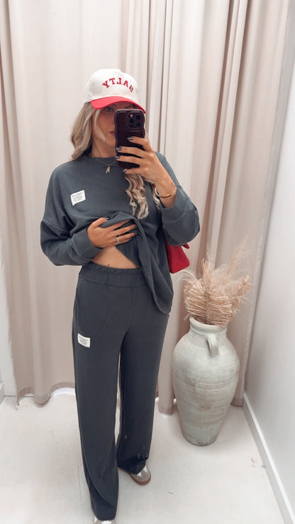 CLASSIC CORDUROY SWEATER AND TROUSER SET (CHARCOAL)