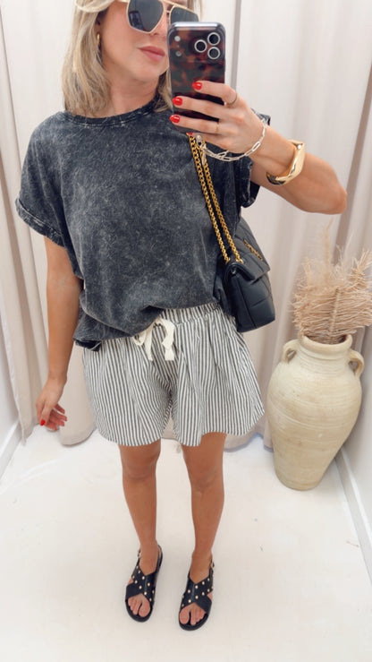 EVERYDAY OVERSIZED STRIPED SHORTS (GREY)