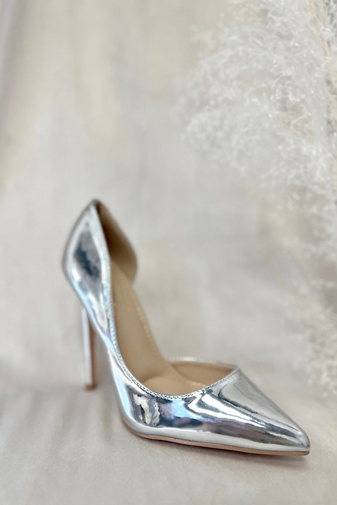 NEW CLARA SHINY POINTY TOE PUMPS (SILVER)
