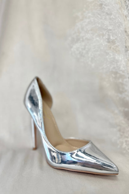 NEW CLARA SHINY POINTY TOE PUMPS (SILVER)