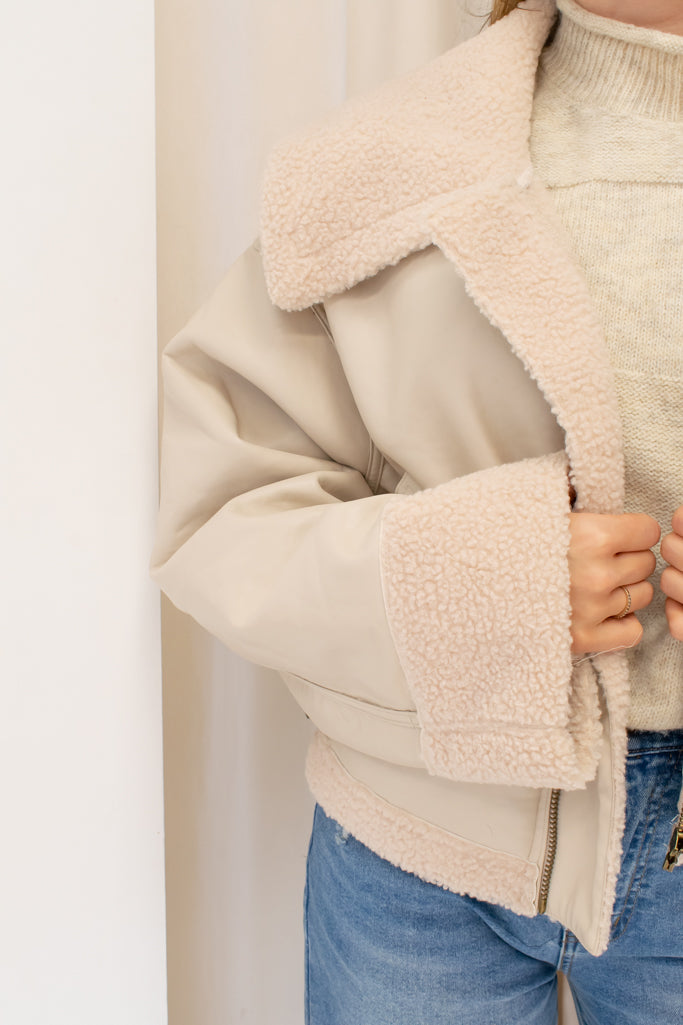 NYA FAUX LEATHER SHERPA JACKET  (SAND)