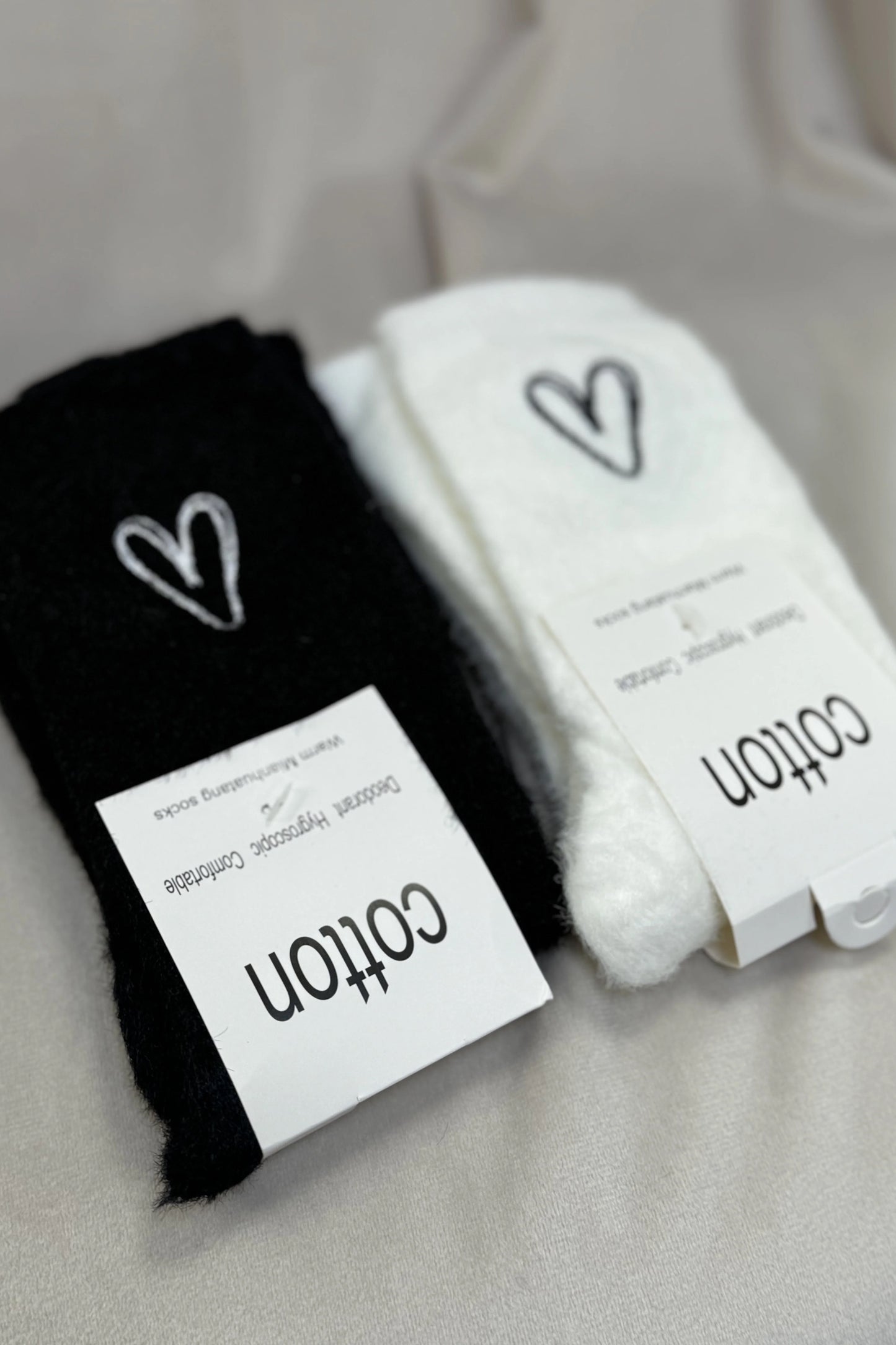 NEW ALIDA HEART EMBROIDERY FUZZY SOCKS