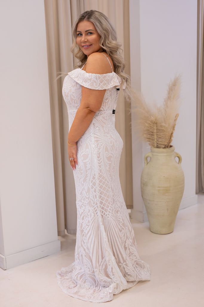 NEW RIKI OFF-SHOULDER SEQUIN MAXI CURVY (WHITE)