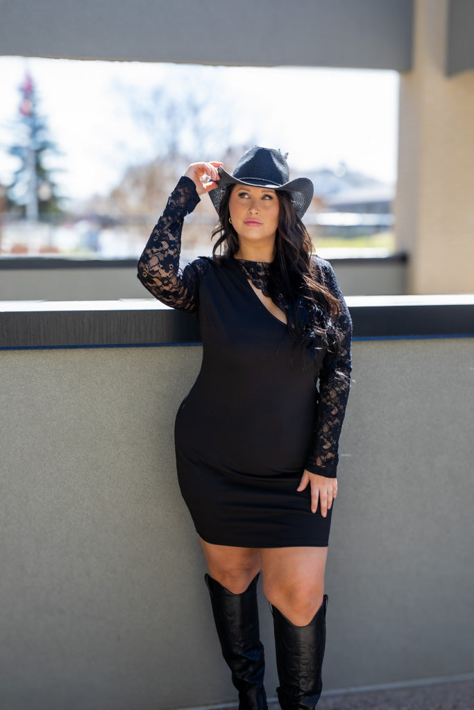 NEW BROOK MINI LACE DRESS (CURVY)