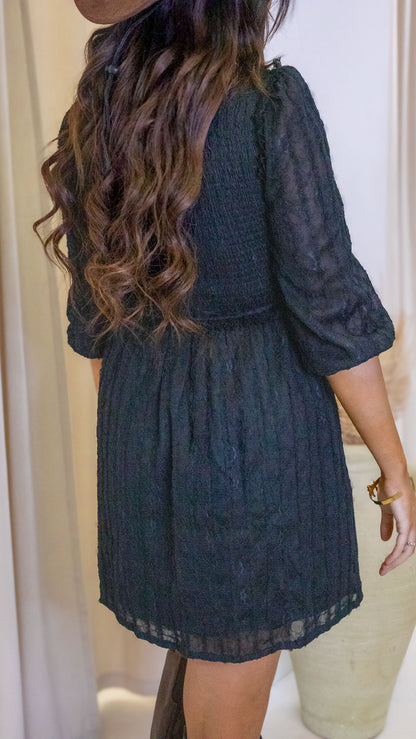 FORTE TEXTURED LACE DRESS (BLACK)