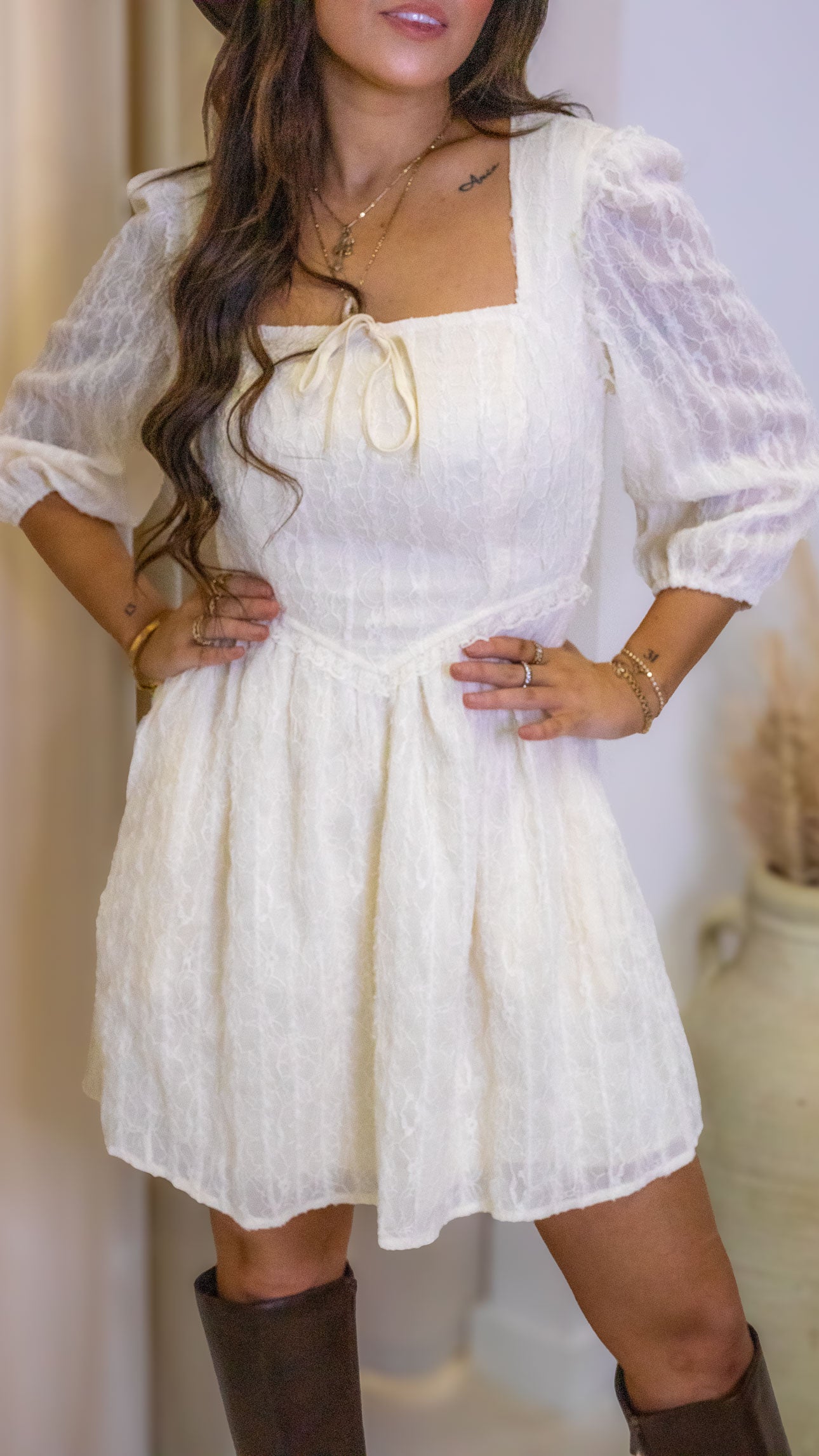 FIORA TEXTURED LACE DRESS (IVORY)