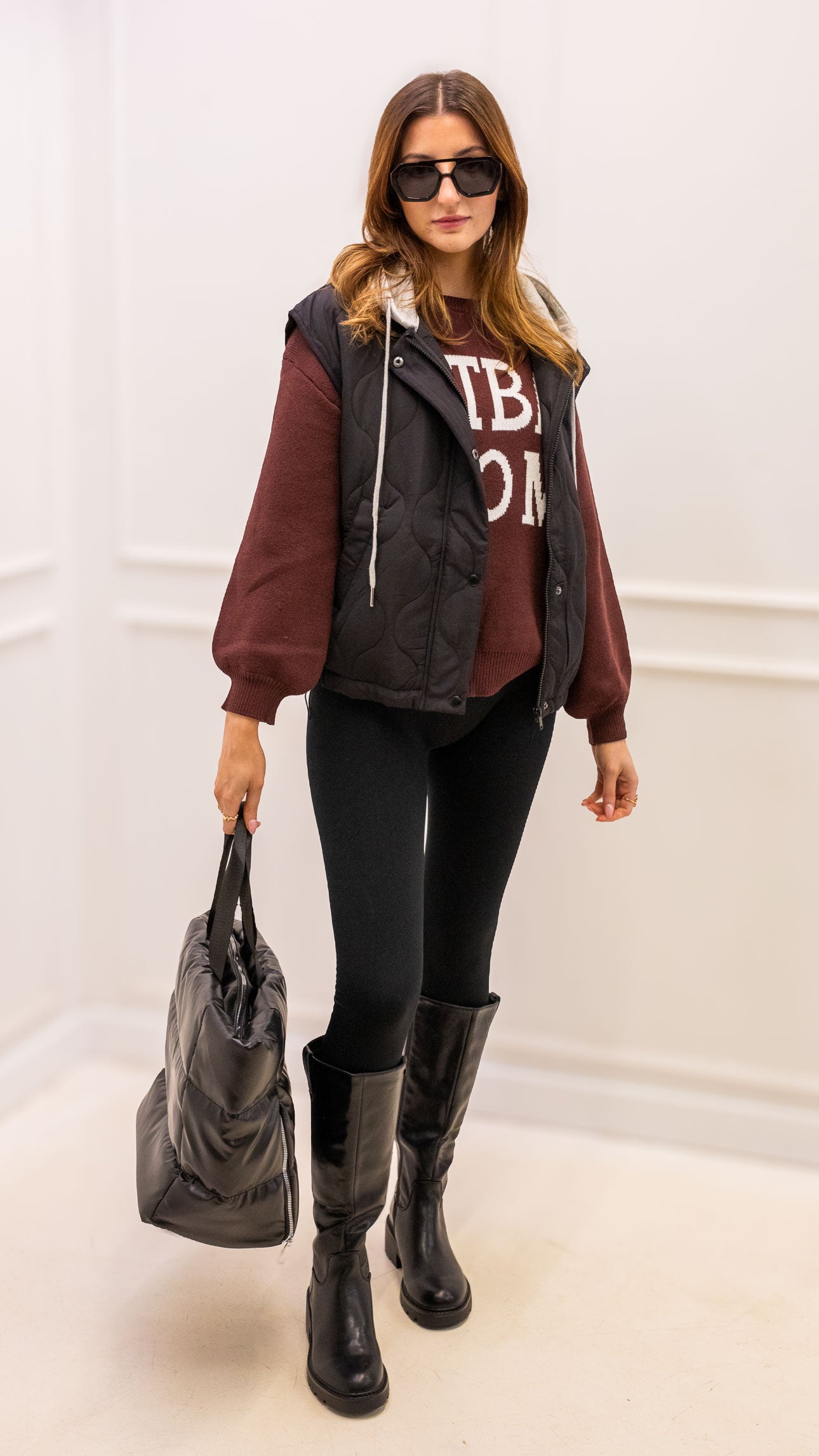 QUILTED HOODED VEST (BLACK)