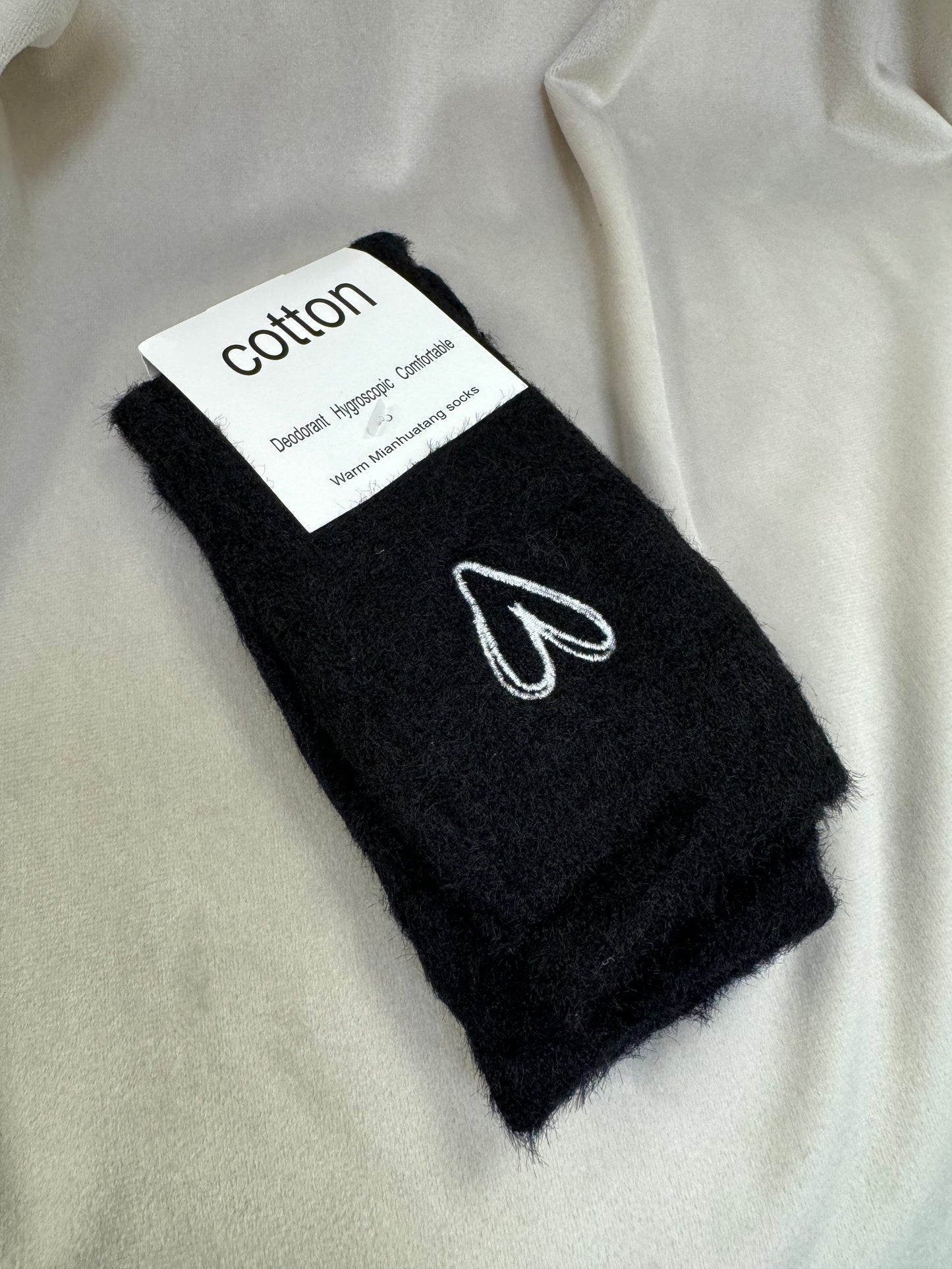 NEW ALIDA HEART EMBROIDERY FUZZY SOCKS