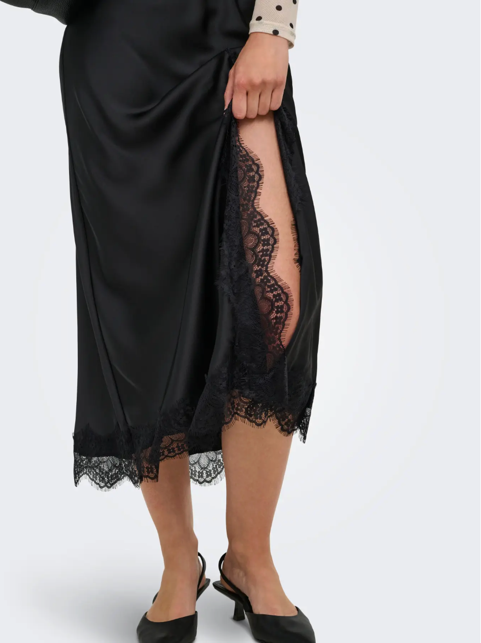 MENUS LONG LACE SKIRT (BLACK) | ONLY