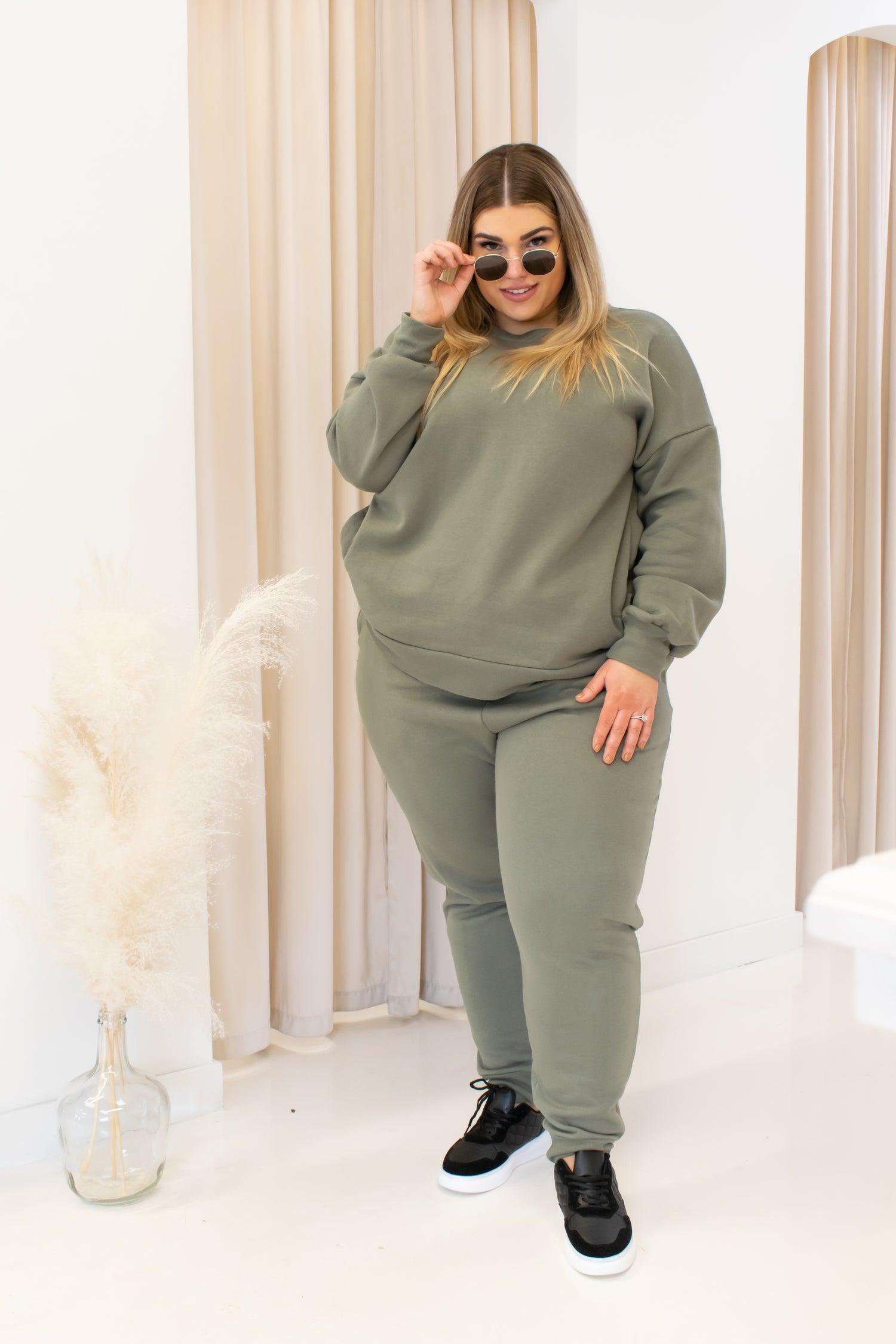 NEW TARA TWO PIECE SWEATSHIRT SET (CURVY) | GREEN