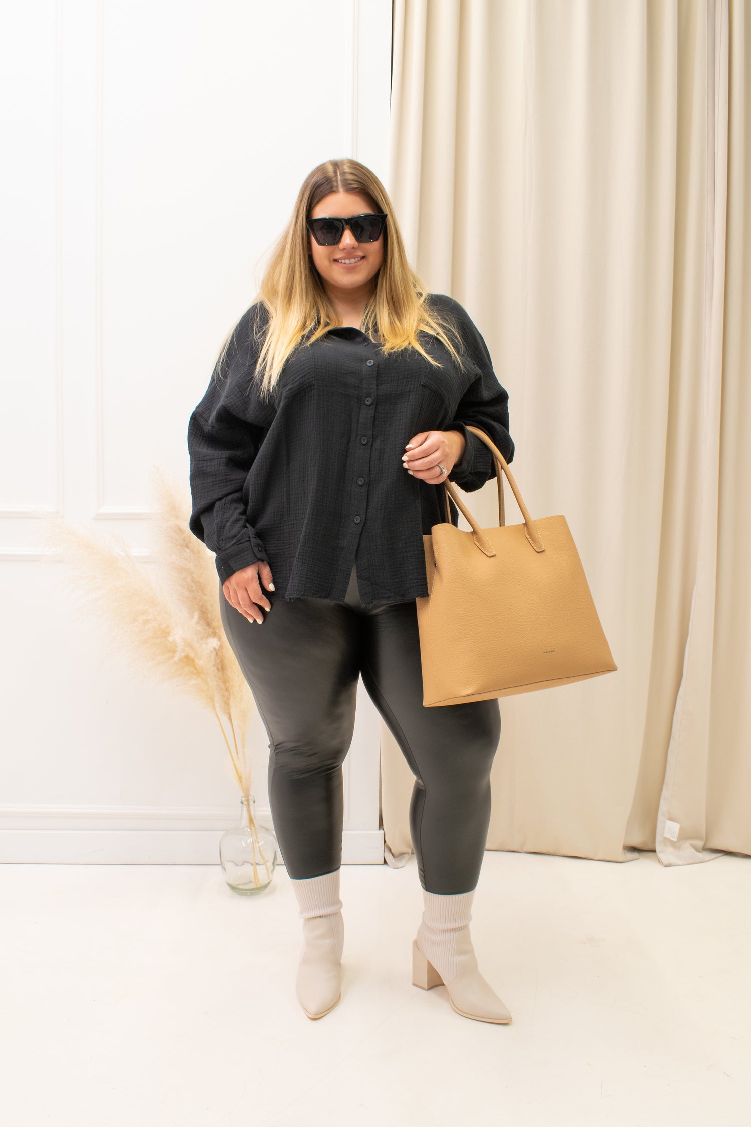 NEW BLACK STELLA COLLARED SHIRT (CURVY)